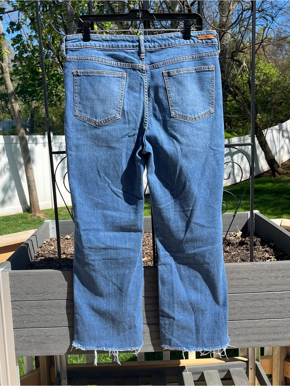 Pilcro High Rise Flare Stretch Raw Hem Cropped Ankle Jeans Size 32 Anthropologie - Picture 5 of 7